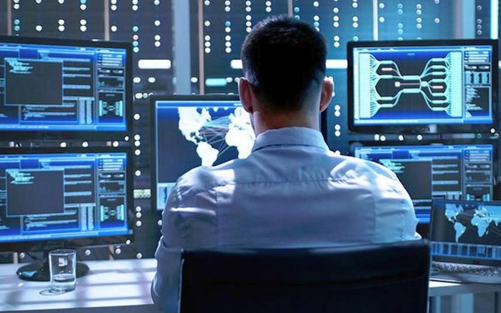 Cyber-cop czyli słów kilka o Centralnym Biurze Zwalczania Cyberprzestępczości