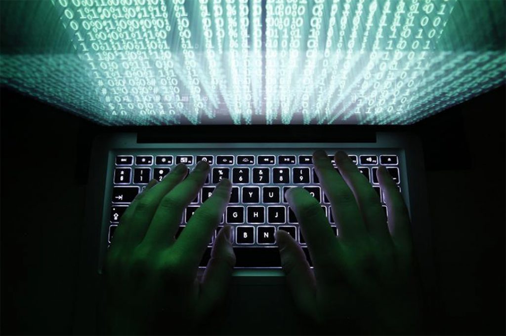 Poniedziałkowa beletrystyka, czyli nieostrożny haker i wyrafinowany malware
